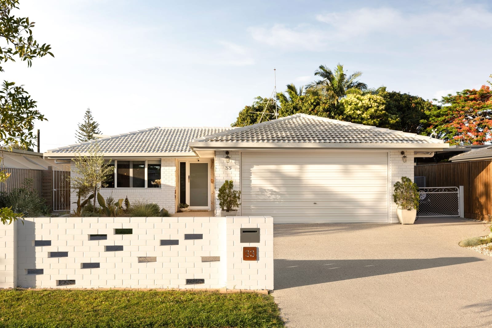 Lifestyle GOLD: Presentation & Location SHINE!