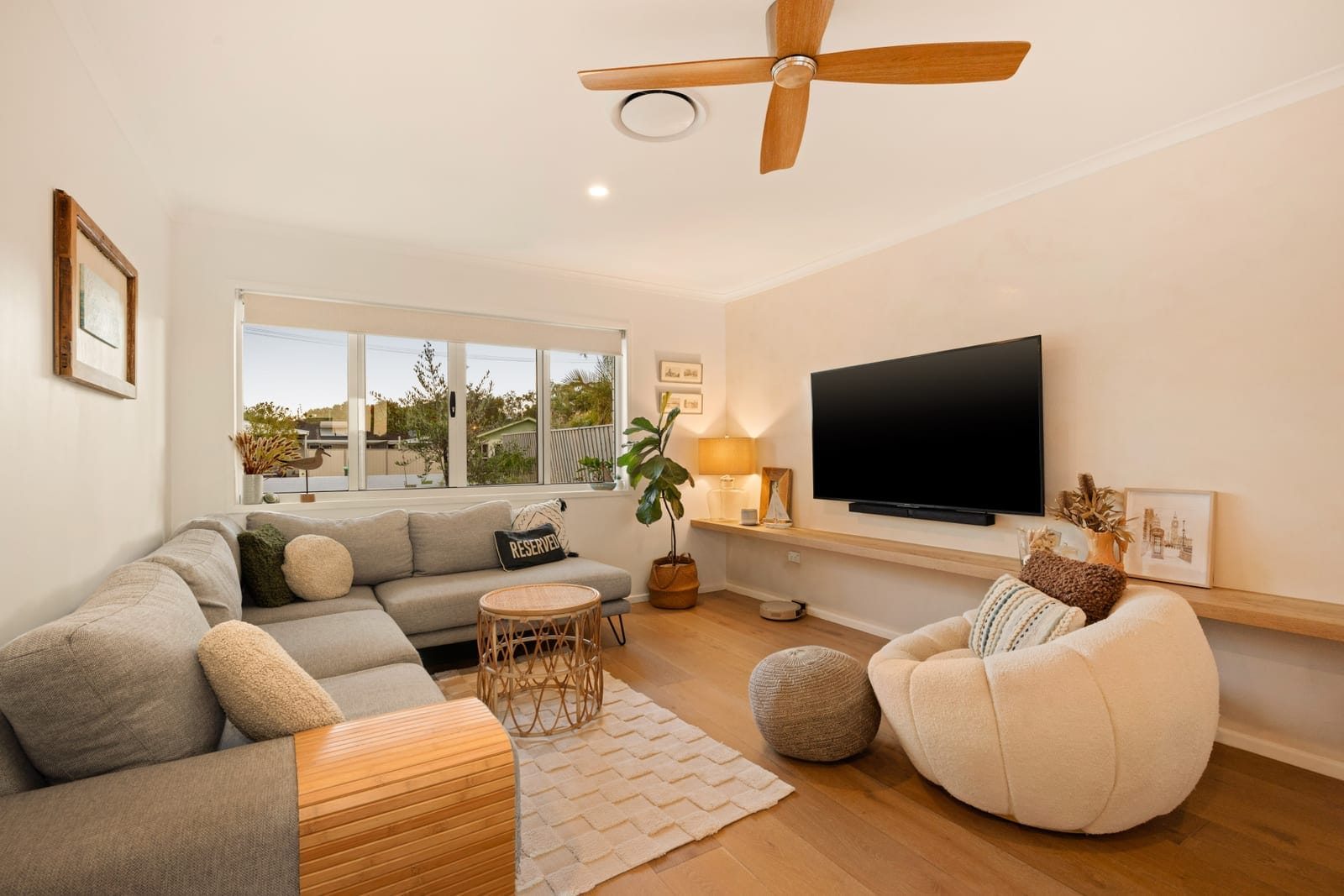 Lifestyle GOLD: Presentation & Location SHINE!