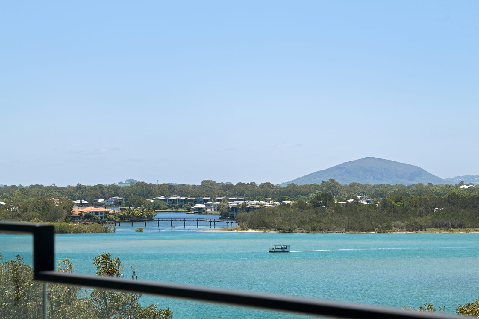 Prestige Picnic Point Penthouse: Breathtaking Views, Stunning Sunrises