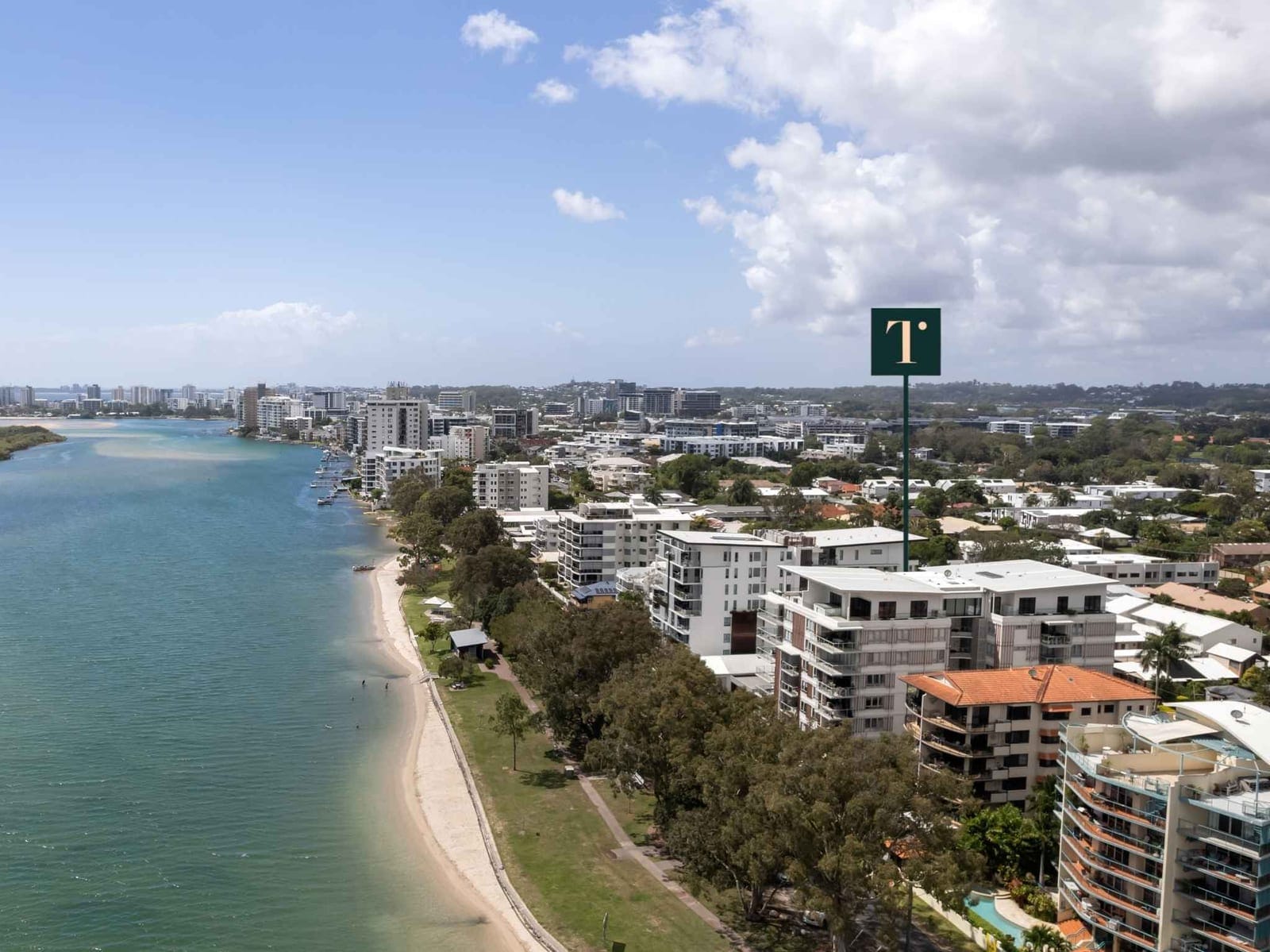 Prestige Picnic Point Penthouse: Breathtaking Views, Stunning Sunrises