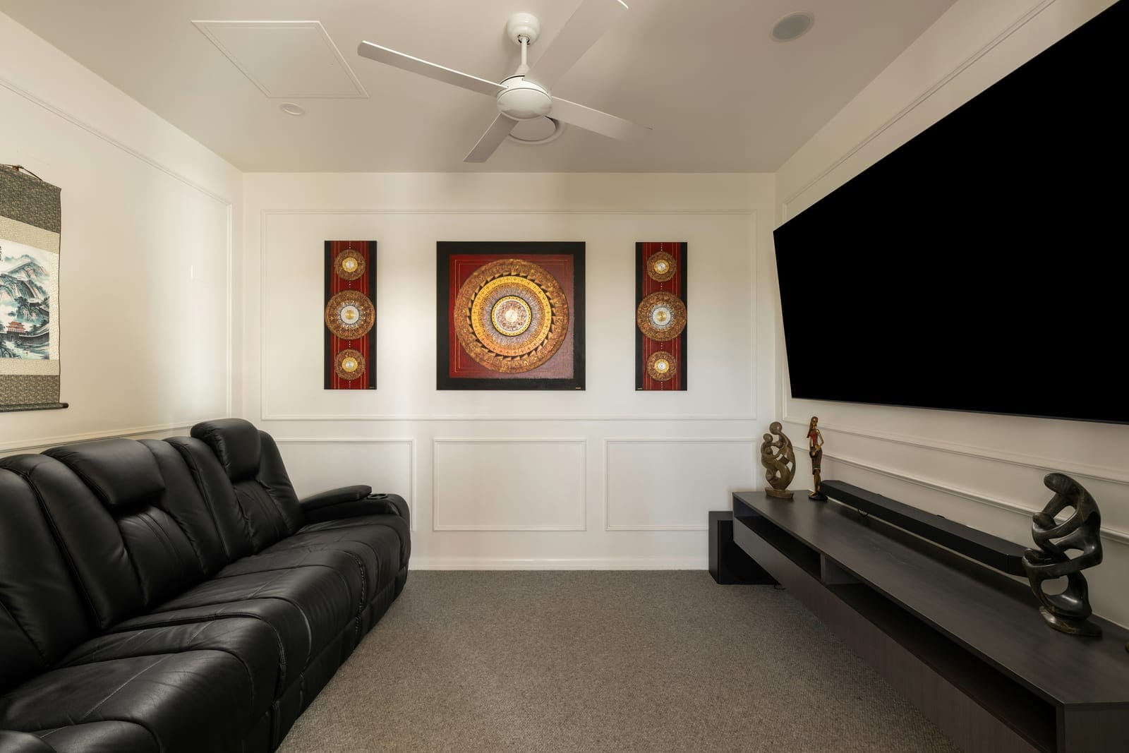 Prestige Picnic Point Penthouse: Breathtaking Views, Stunning Sunrises