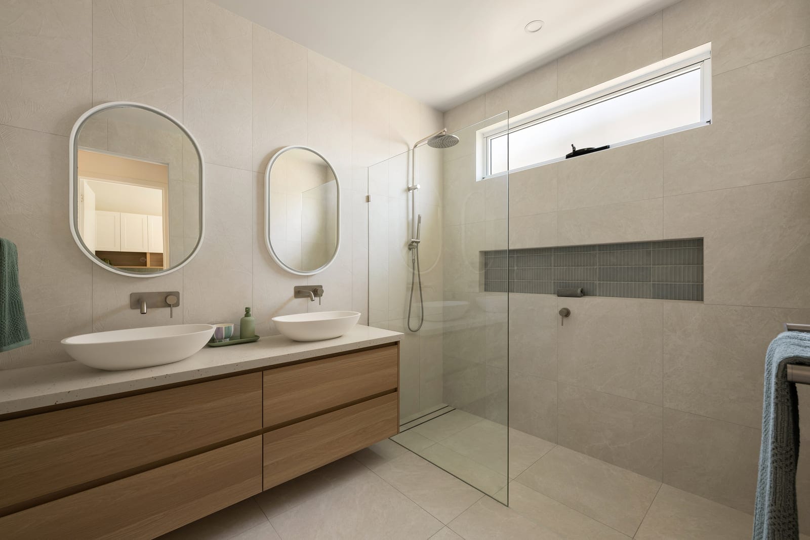 Brand-new Luxury Home, Ocean views, Lifestyle and Location