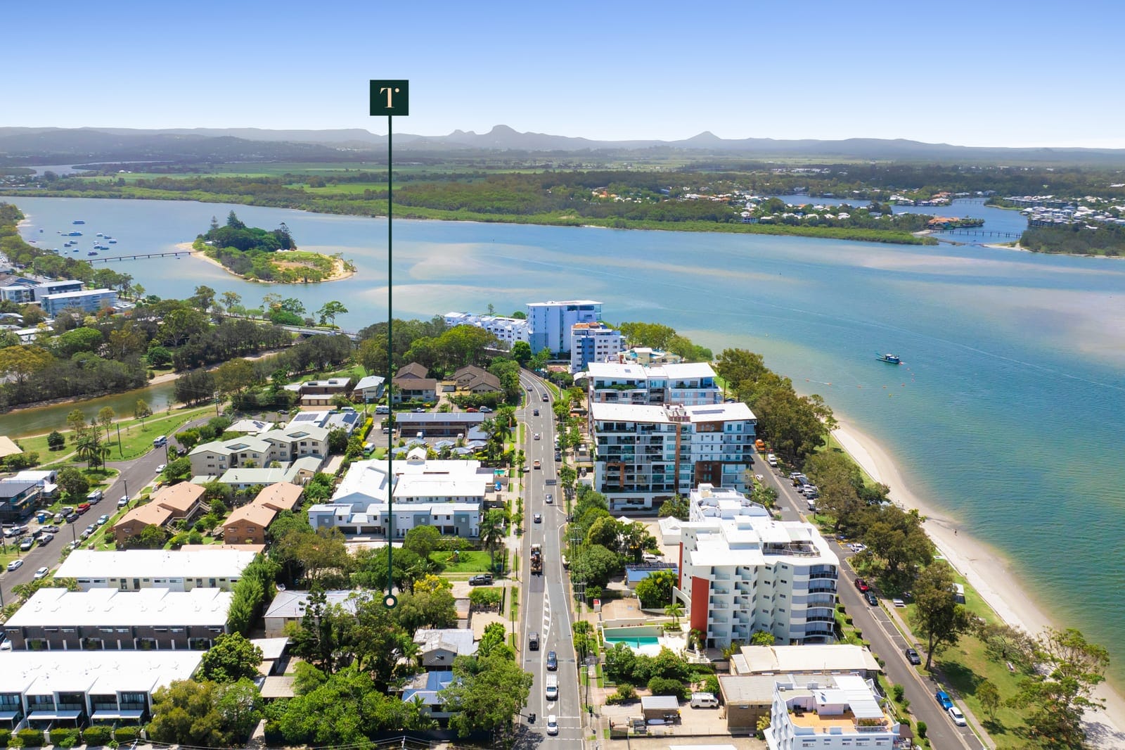 Prime Airbnb or Investment Opportunity by the River