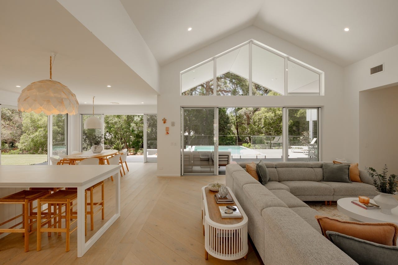 Acreage to Ocean: Best of Both Worlds!