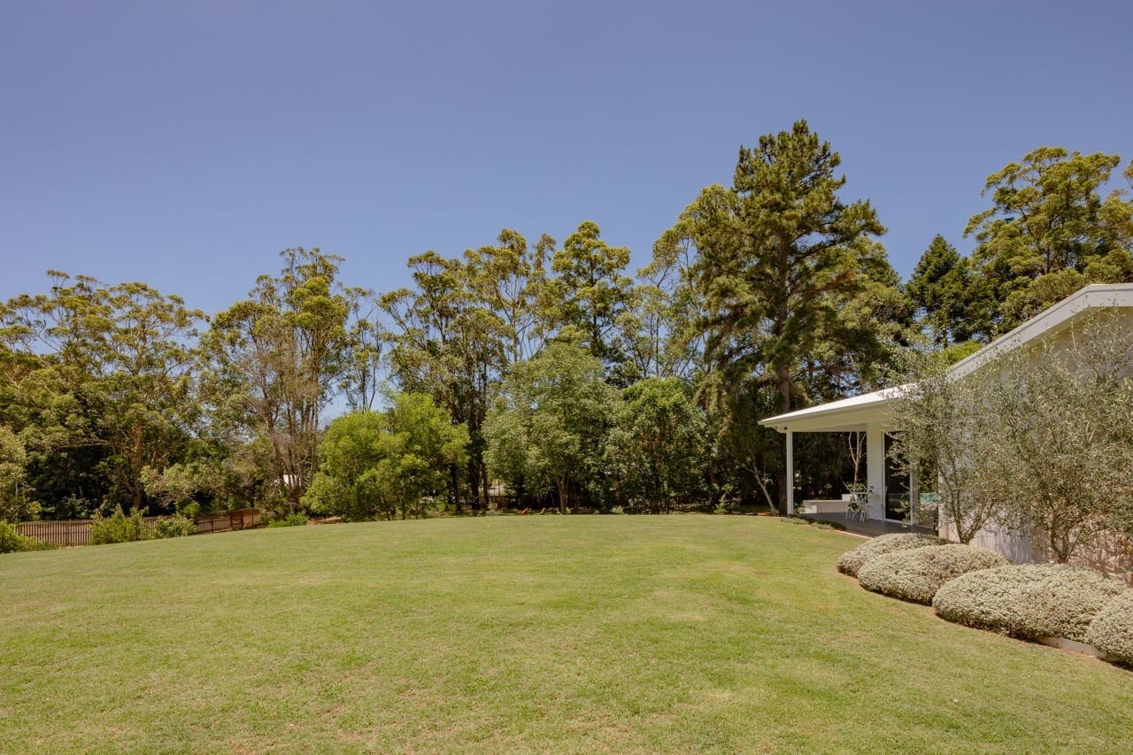 Acreage to Ocean: Best of Both Worlds!