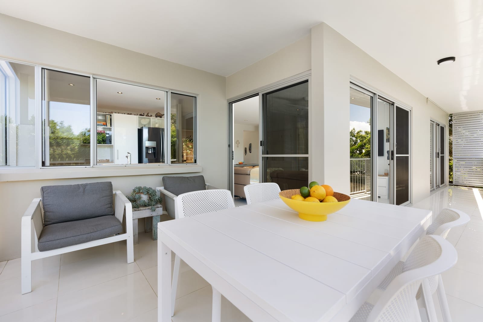 Rare Beachside Apartment – 350m from the Sand