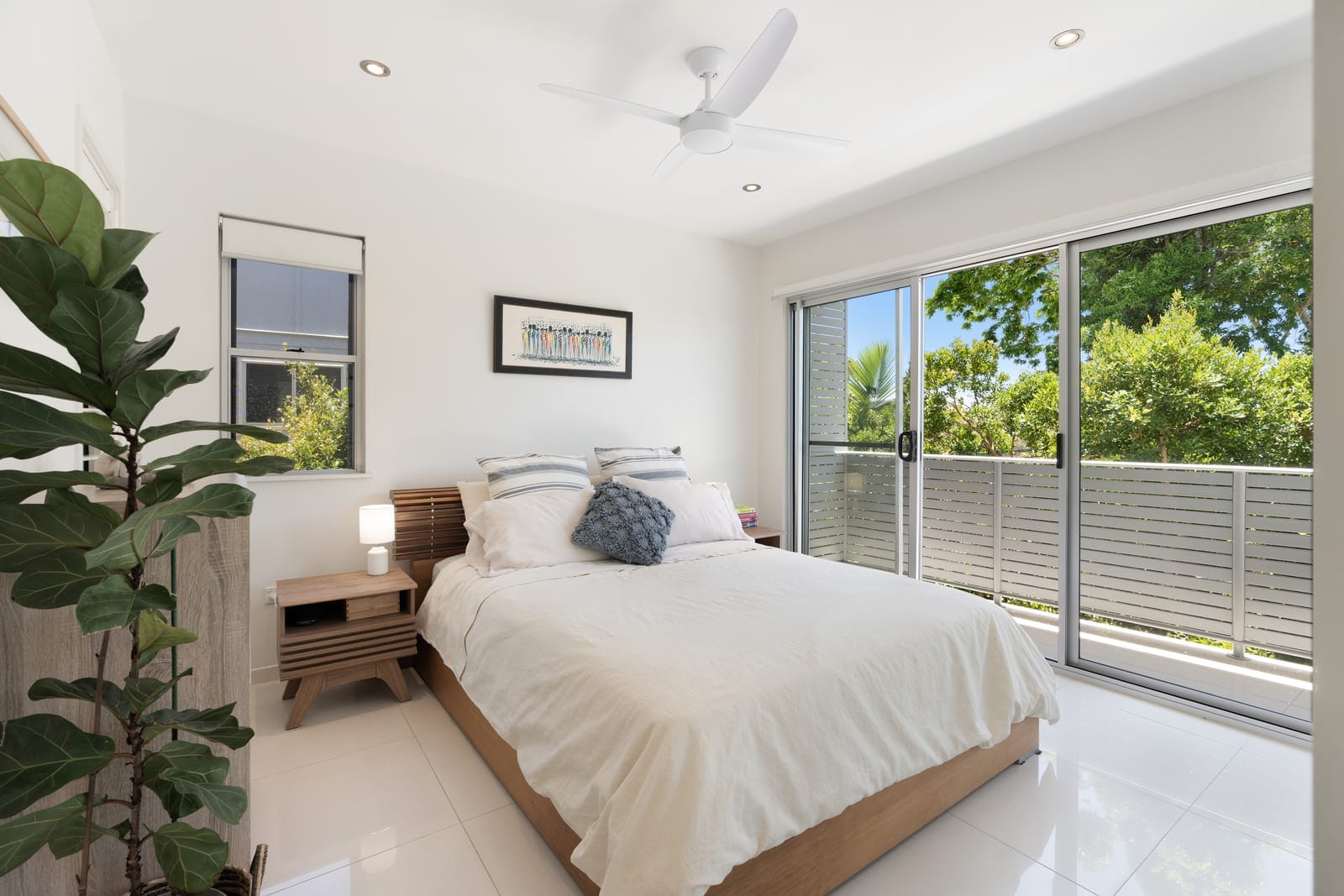 Rare Beachside Apartment – 350m from the Sand