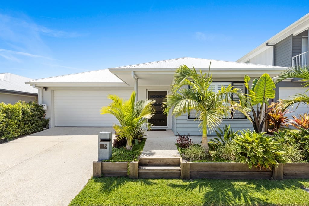 SOLD by Team Cassie Kennedy!