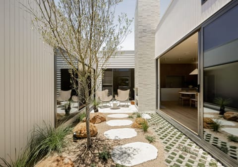 Architectural Coastal Luxury in the Heart of Buderim
