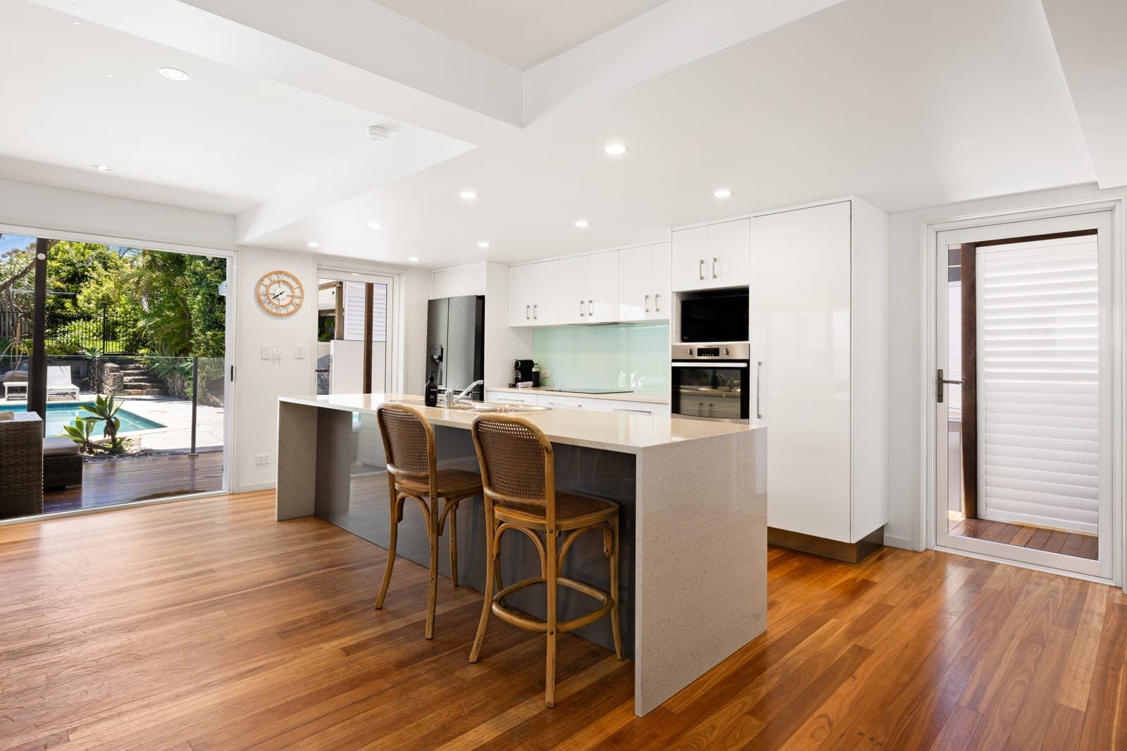 Blue-Chip Golden Triangle: Elevation, Light, Lifestyle, Location!