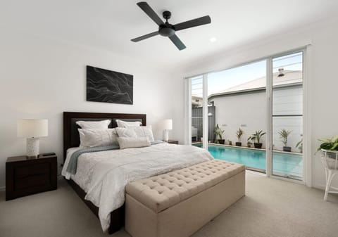Happy Days Ahead: North Facing Entertainer + Heated Pool + Solar!