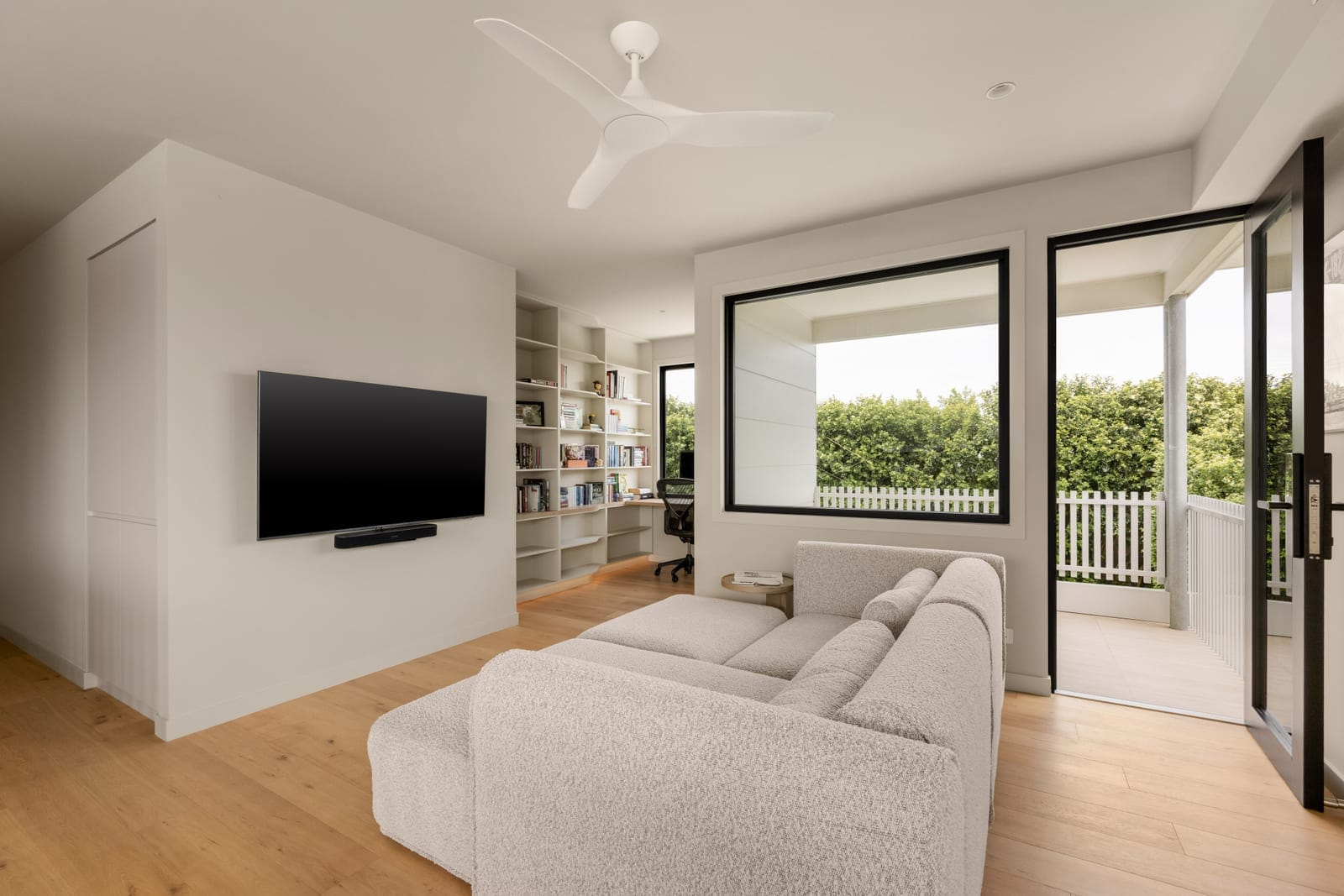 Stunning Commercial-Grade Build: Luxury Designer Living