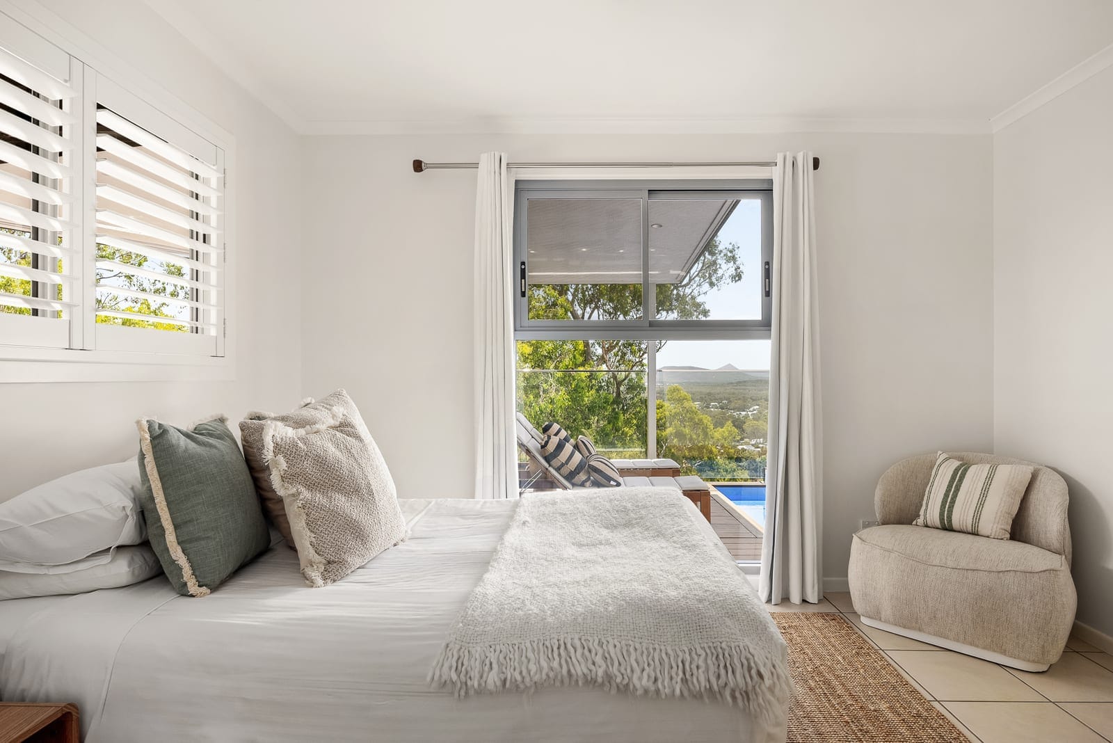 Jaw-dropping north-facing white water ocean views
