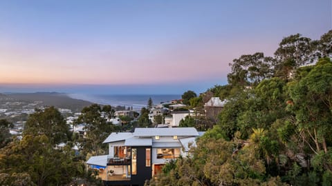Jaw-dropping north-facing white water ocean views