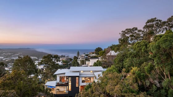 Jaw-dropping north-facing white water ocean views