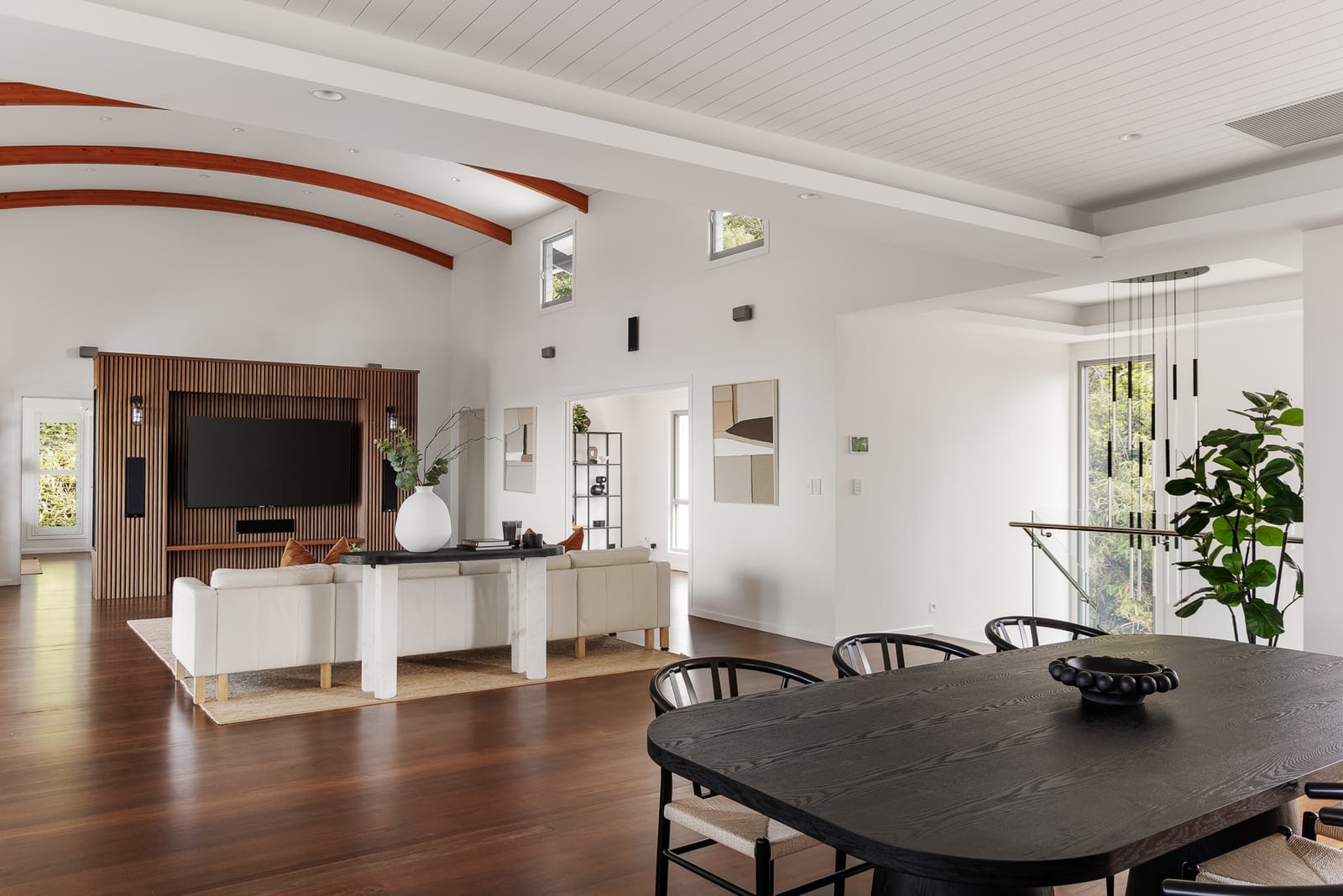 Jaw-dropping north-facing white water ocean views