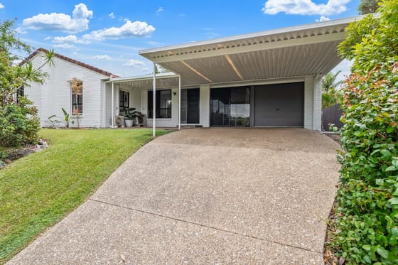 SOLD by Team Cassie Kennedy!