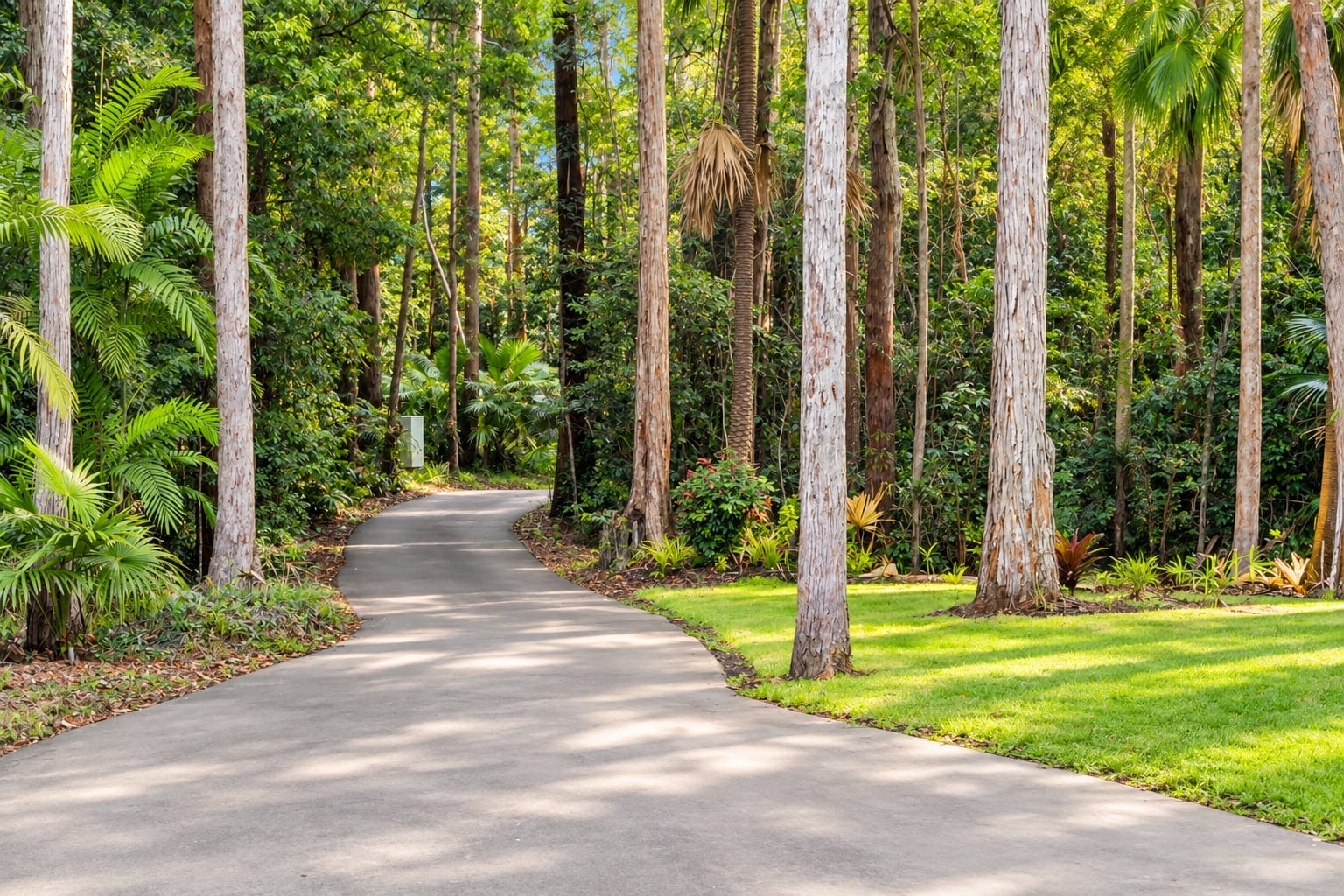 Total Privacy: Blue-Chip Lifestyle Acreage