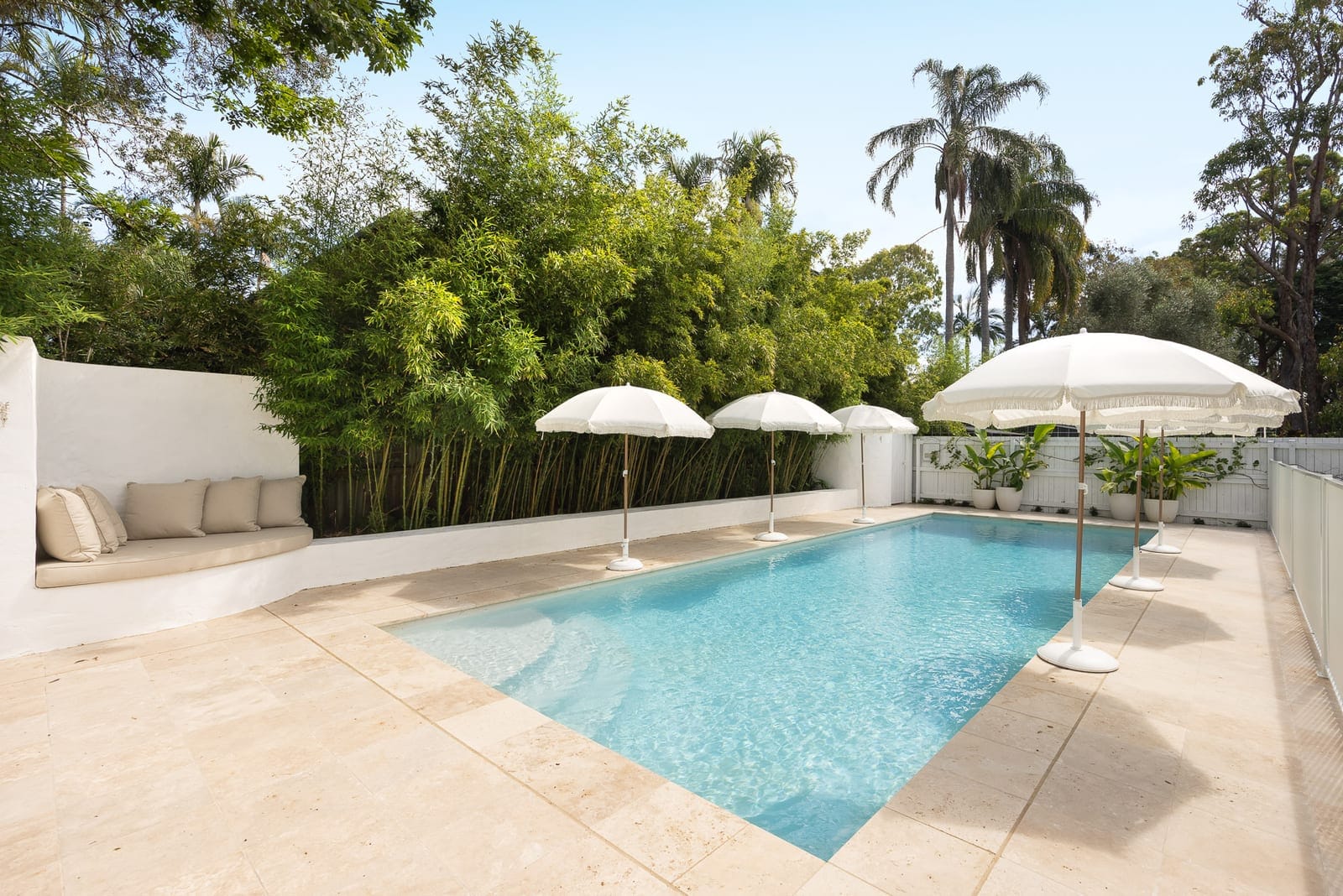 Dreamy Pool, Mediterranean Alfresco & Walk to the Beach!