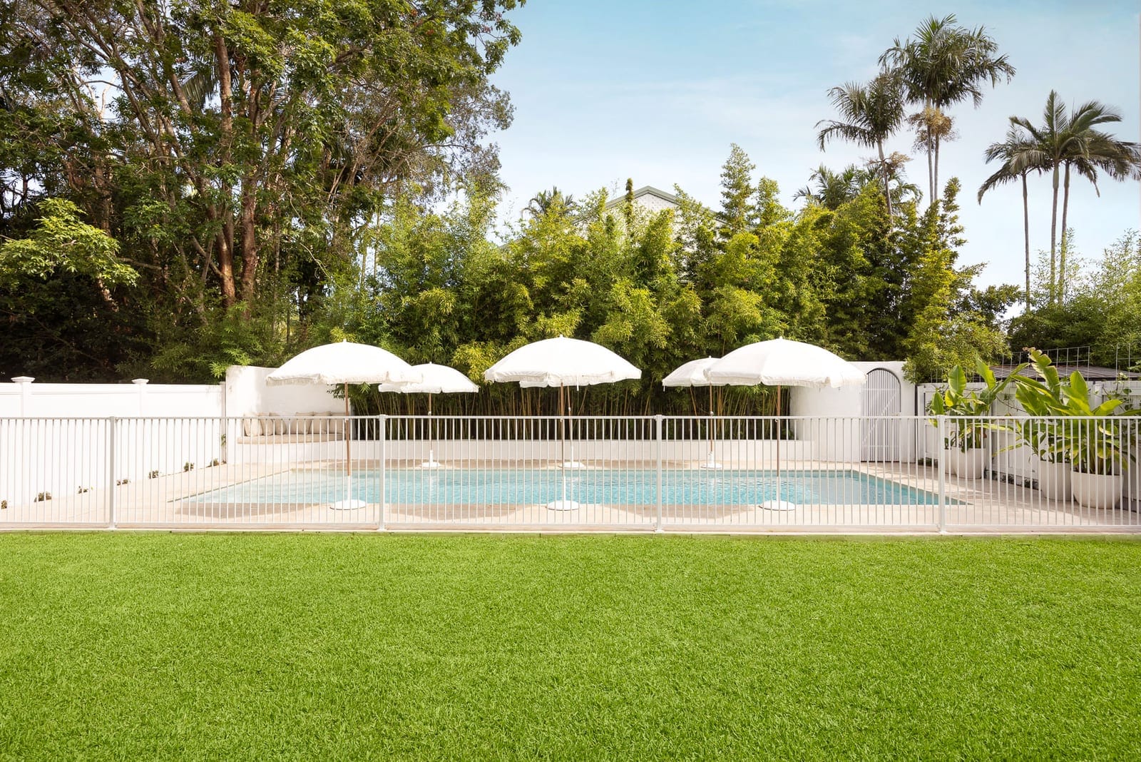 Dreamy Pool, Mediterranean Alfresco & Walk to the Beach!