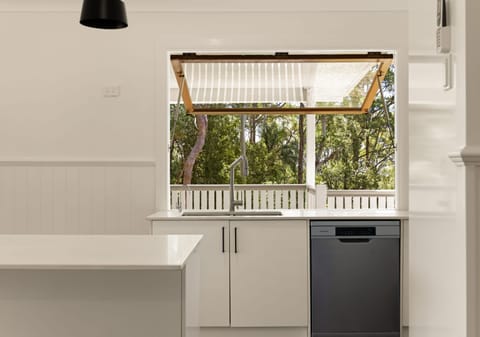 Where Timeless Queenslander Charm Meets Buderim Acreage