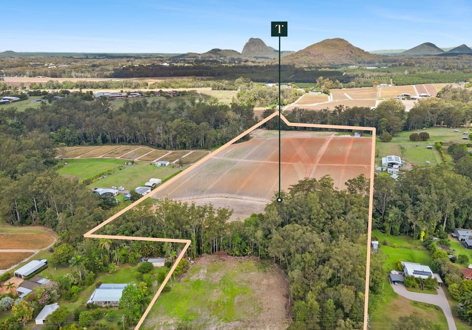 20 Acres of Scenic Serenity in the Glasshouse Mountains