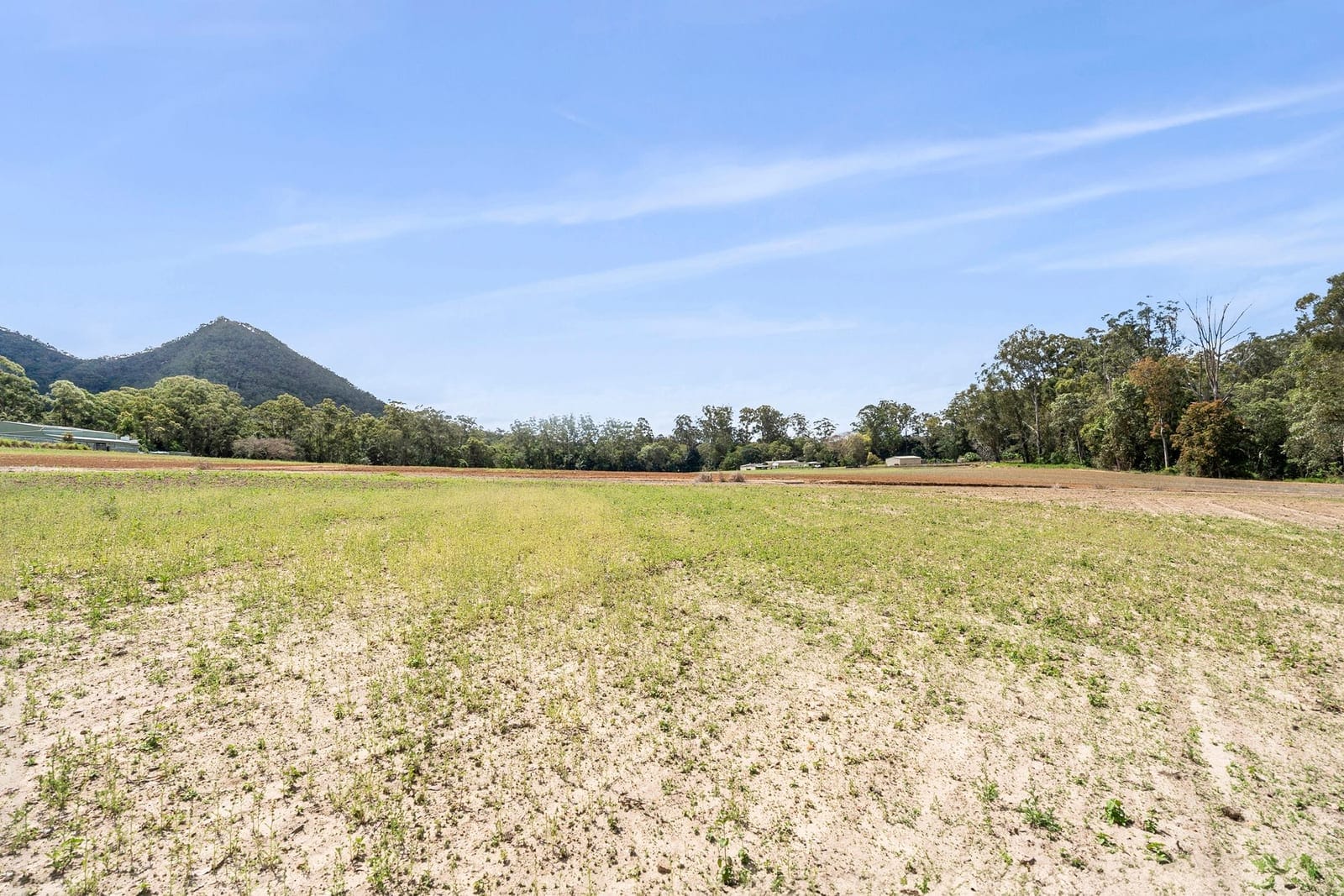 20 Acres of Scenic Serenity in the Glasshouse Mountains