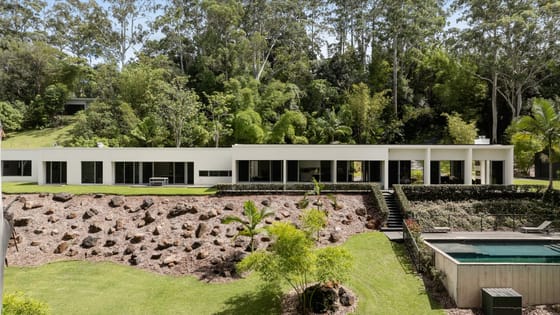 A Contemporary Bushland Sanctuary on 16 Acres