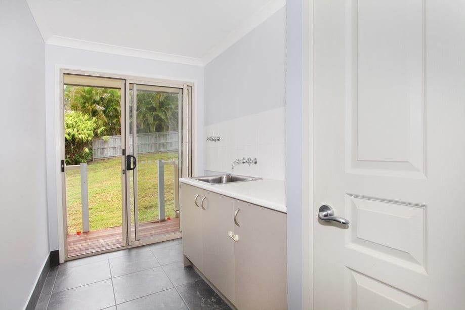 Renovated 4 Bed Home Opposite Parkland | Quiet Cul-de-Sac Location
