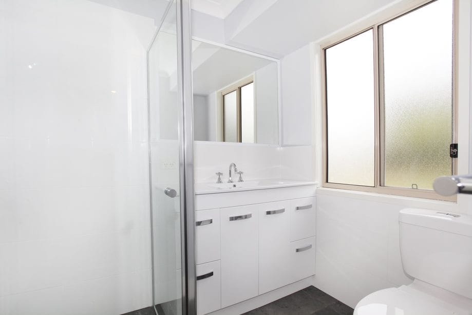 Renovated 4 Bed Home Opposite Parkland | Quiet Cul-de-Sac Location
