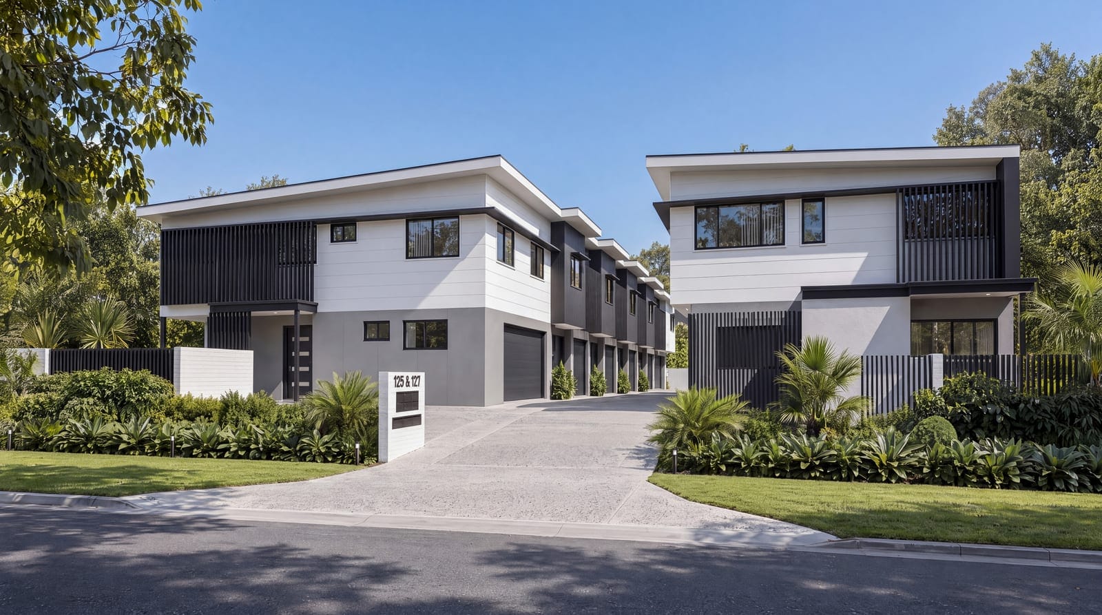 Contemporary Coastal Living, Moments from Picnic Point
