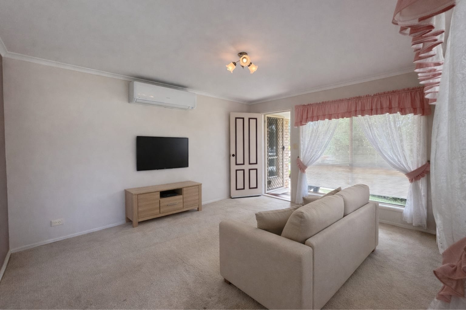 SOLD BY JAMIE VIBERT & NAJ ELSAYED