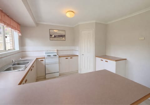 SOLD BY JAMIE VIBERT & NAJ ELSAYED