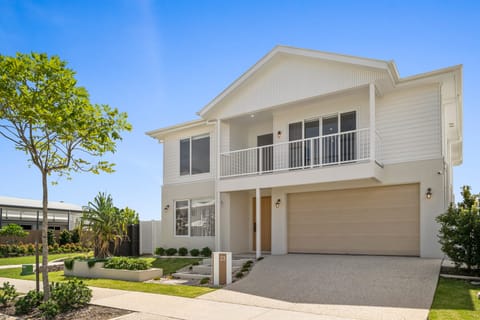 SOLD by Team Cassie Kennedy!