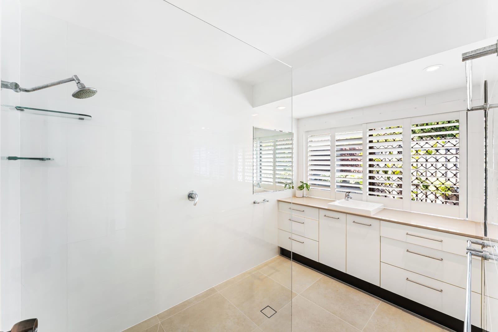 A Private Sanctuary on 1,152m² in Blue-Chip Minyama