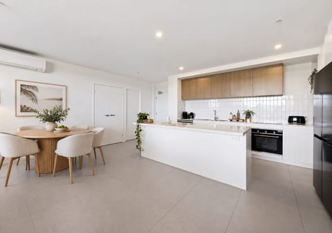 Sky-High Comfort in the Centre of It All - Vacant Possession