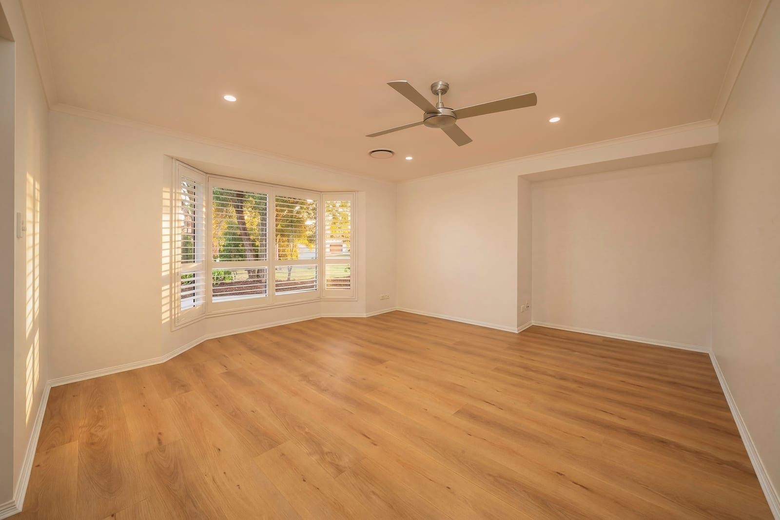 FAM-Fabulous: Pool, Side Access, Huge Block, Media + Caravan Pad