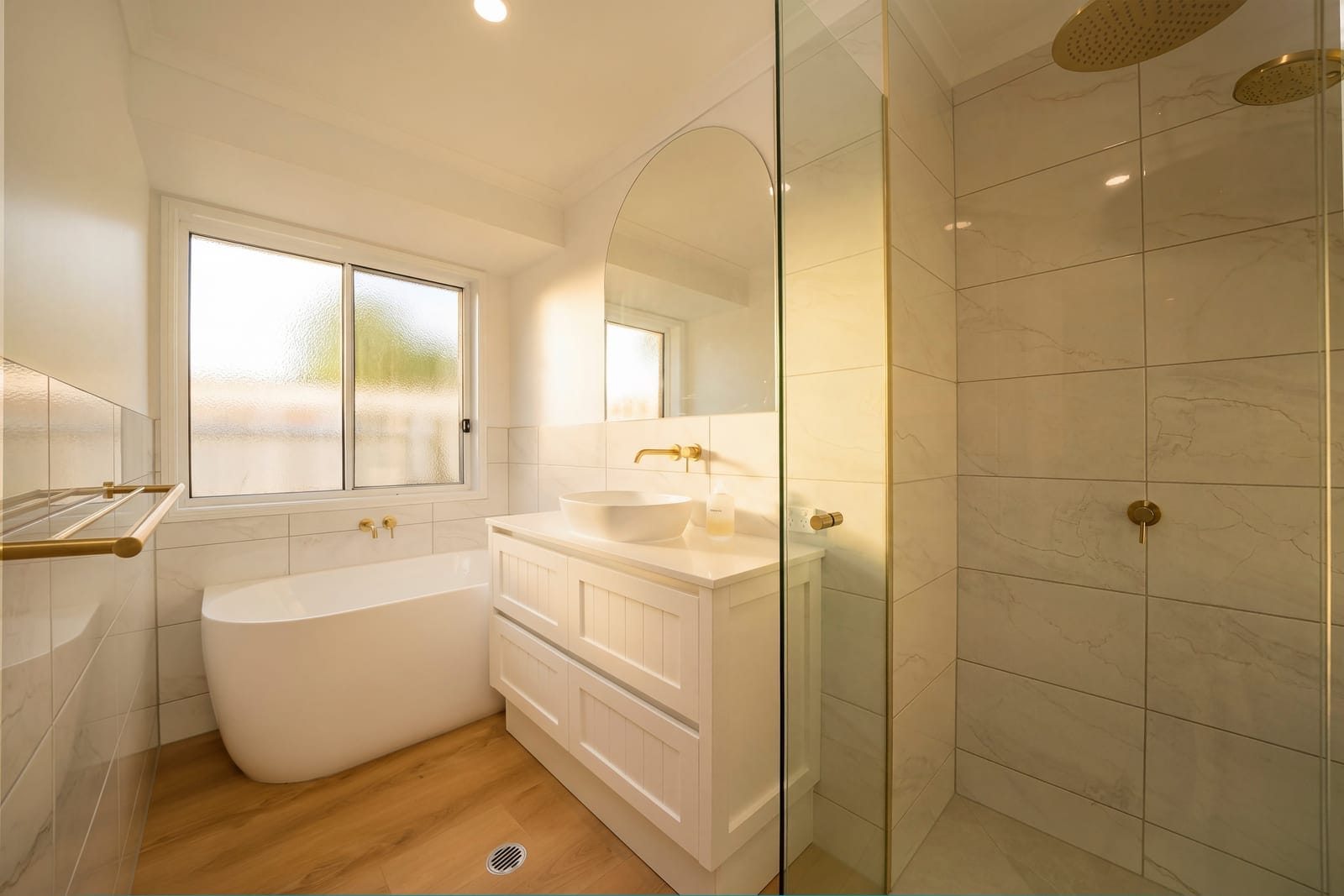 FAM-Fabulous: Pool, Side Access, Huge Block, Media + Caravan Pad