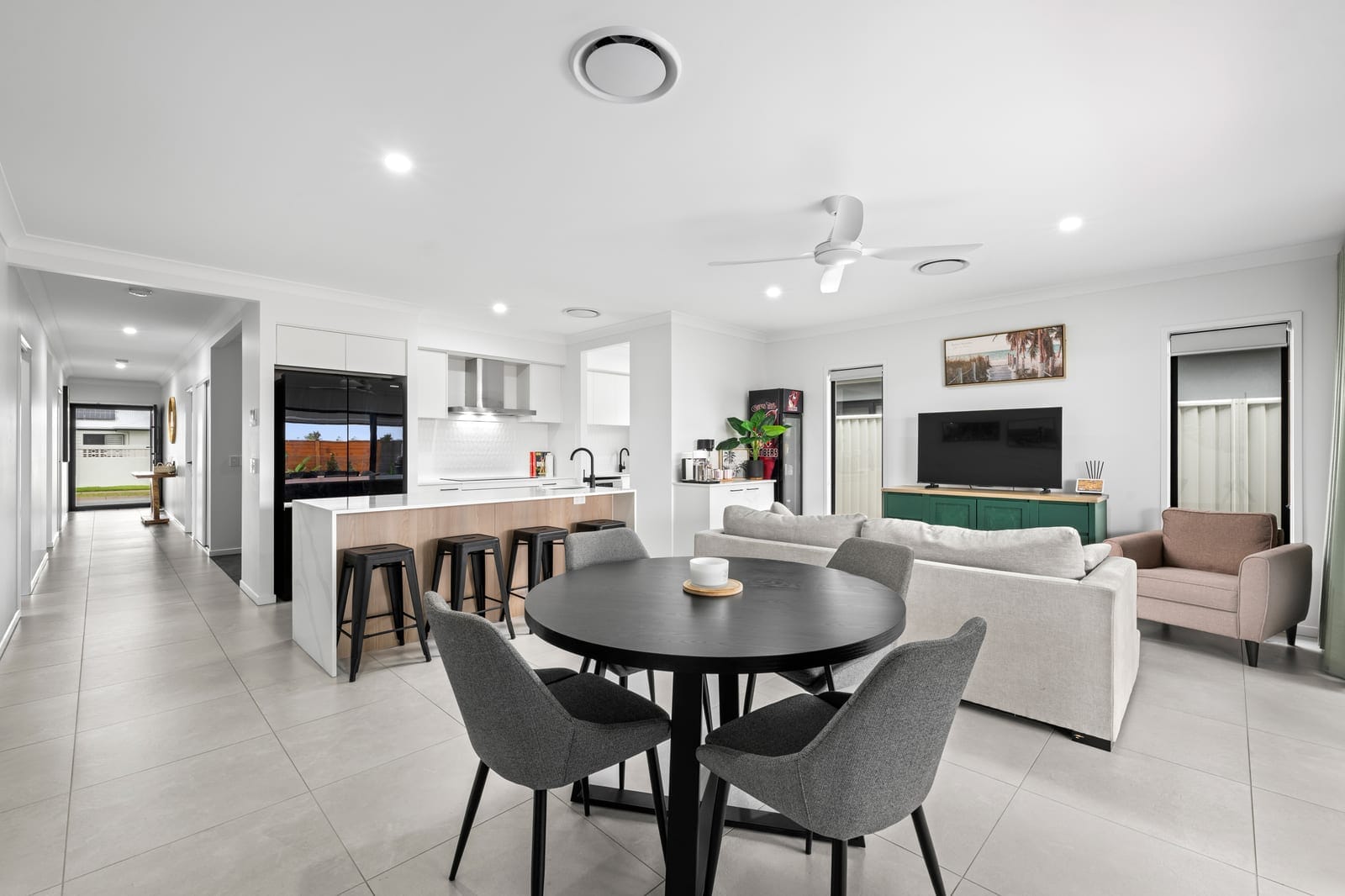 Contemporary Luxury with Golf, Marina and Coastal Lifestyle