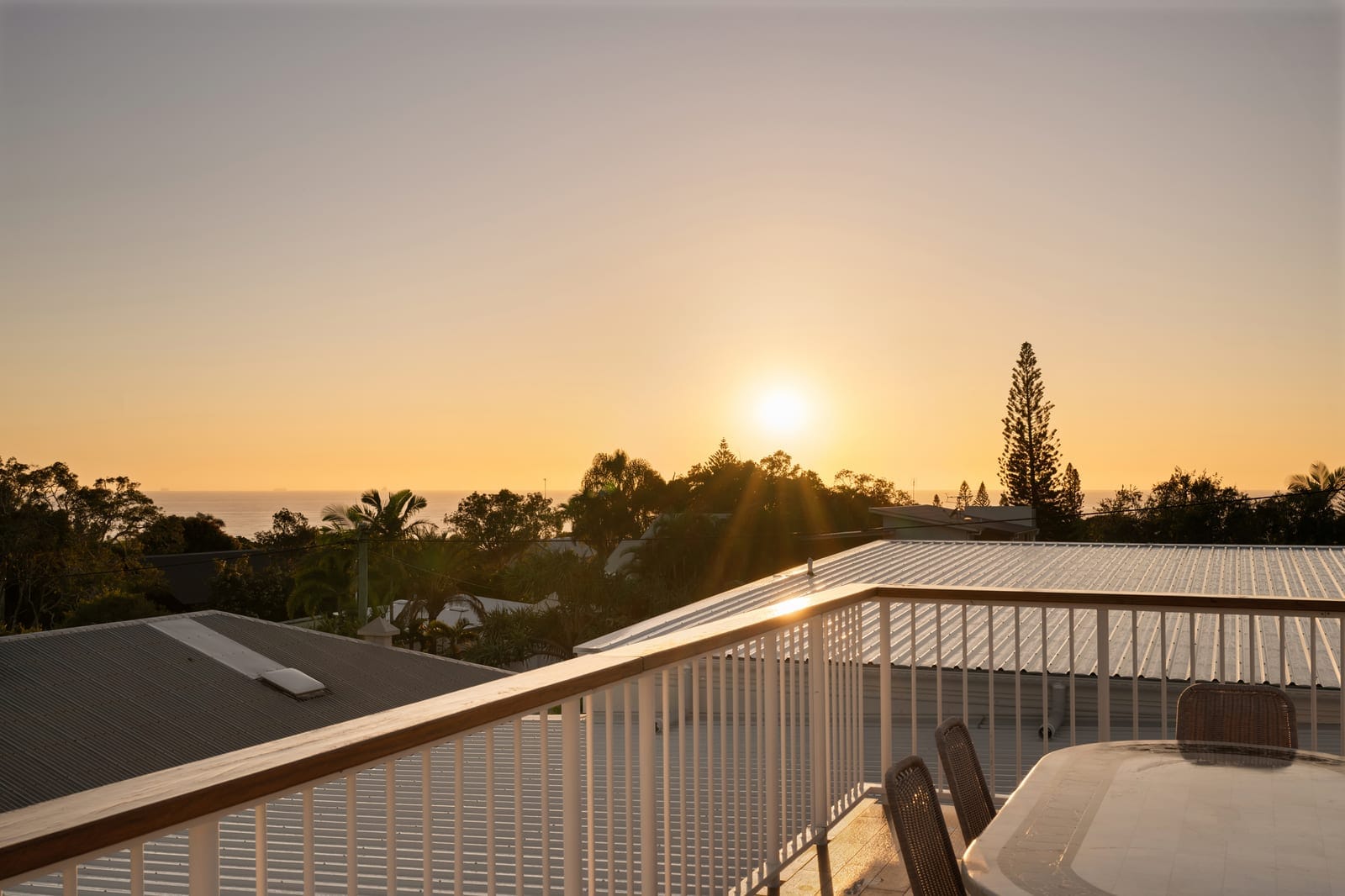 Stunning Bespoke Build, One Block to Shelly Beach!