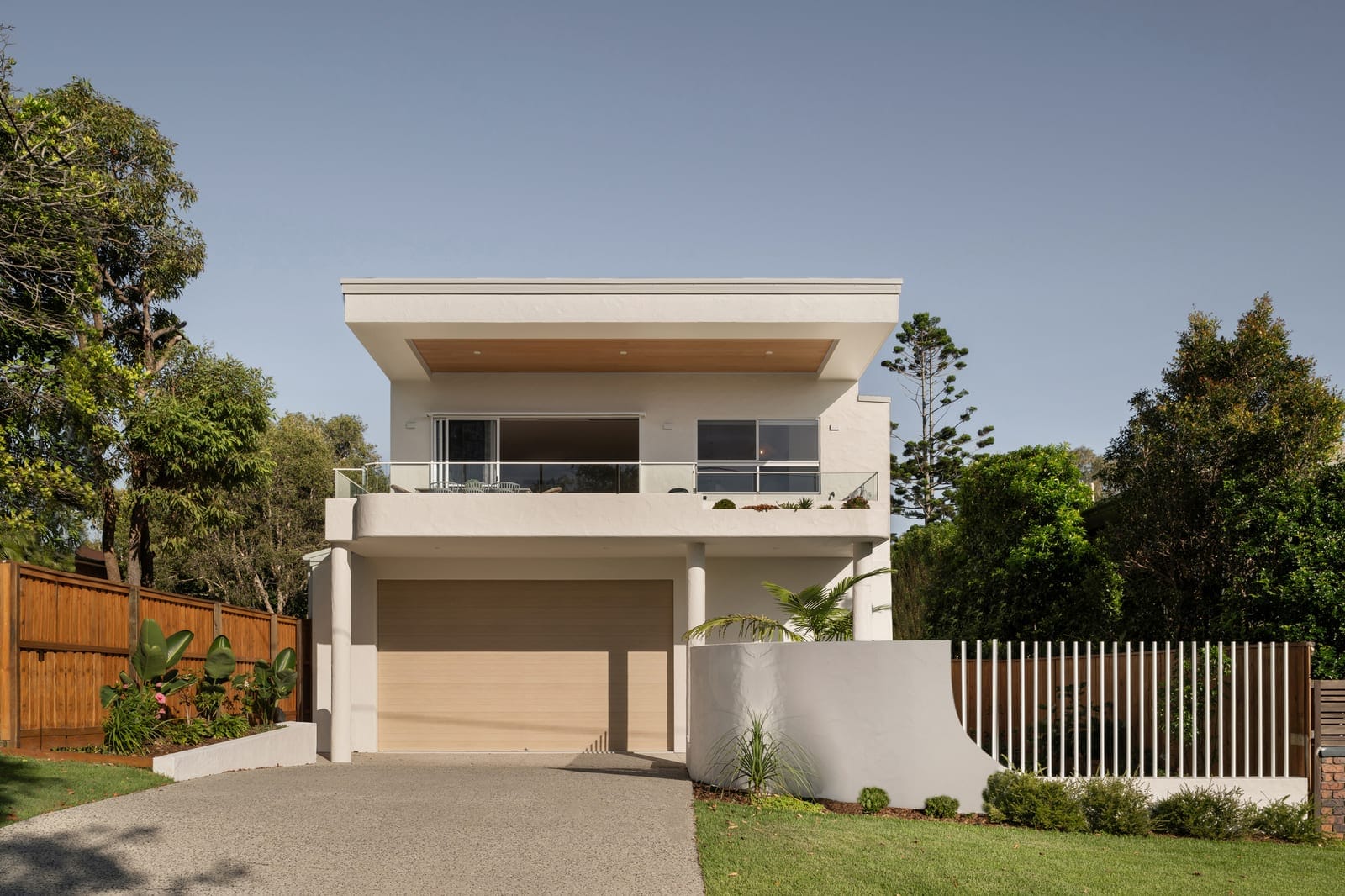 Stunning Bespoke Build, One Block to Shelly Beach!