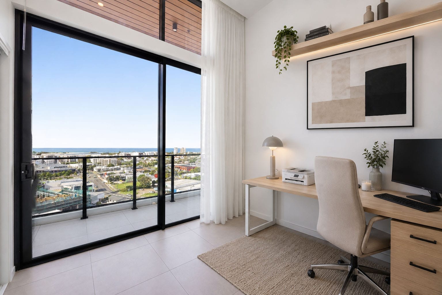 CBD Sky-Home Luxury With Panoramic Coastline Views