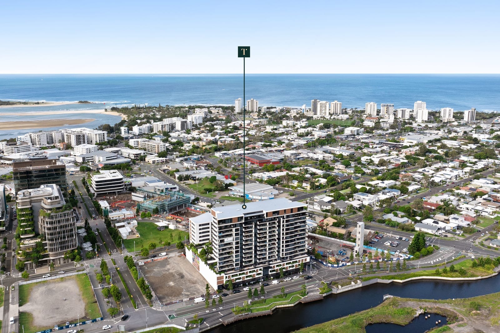 CBD Sky-Home Luxury With Panoramic Coastline Views