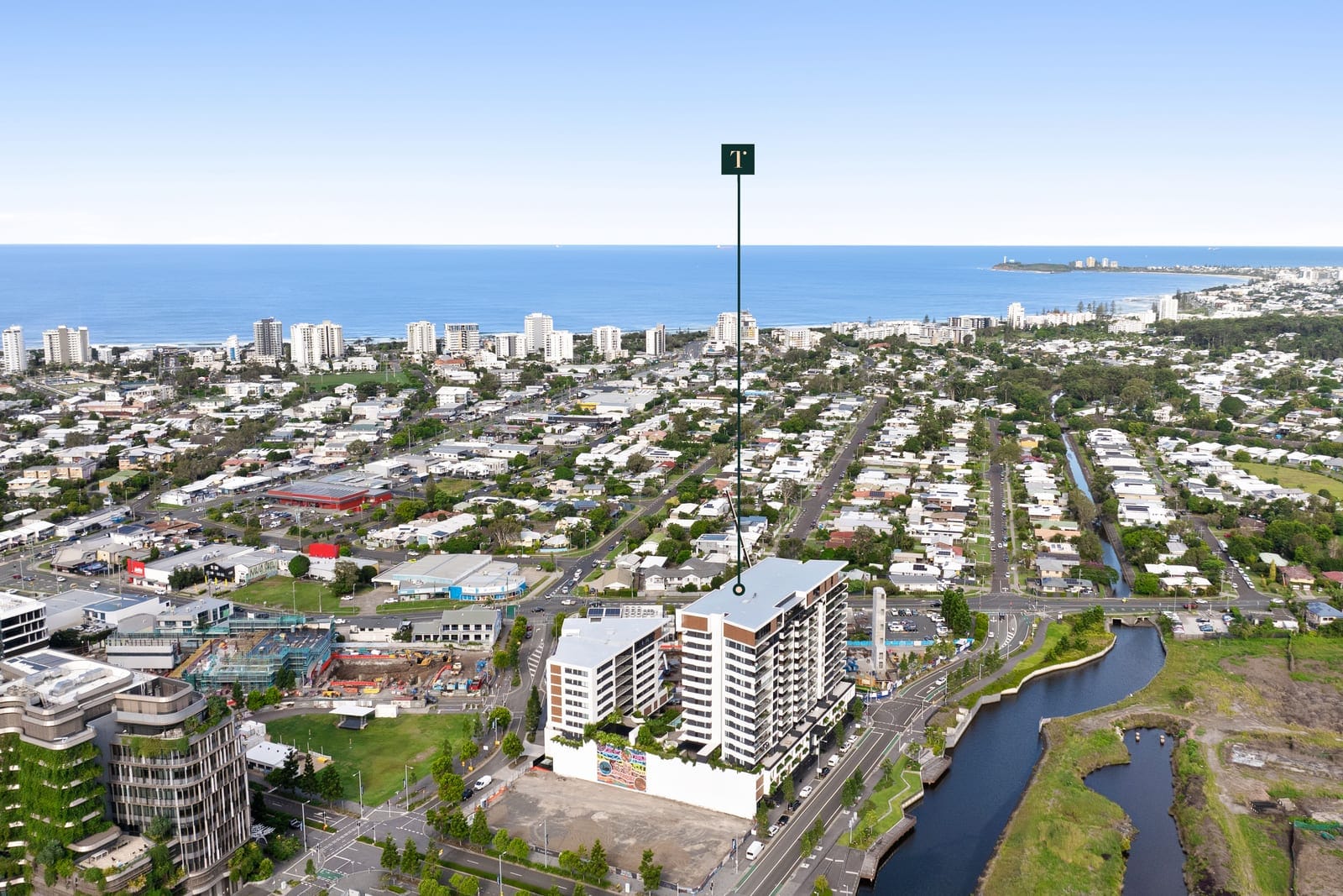 CBD Sky-Home Luxury With Panoramic Coastline Views
