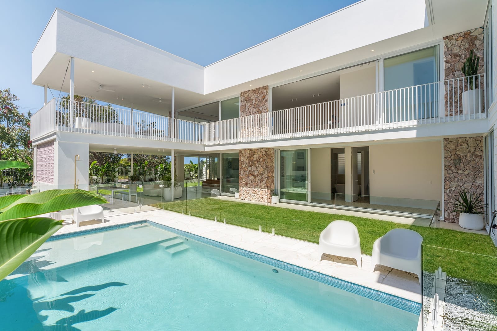 Where Luxury Meets the Sea