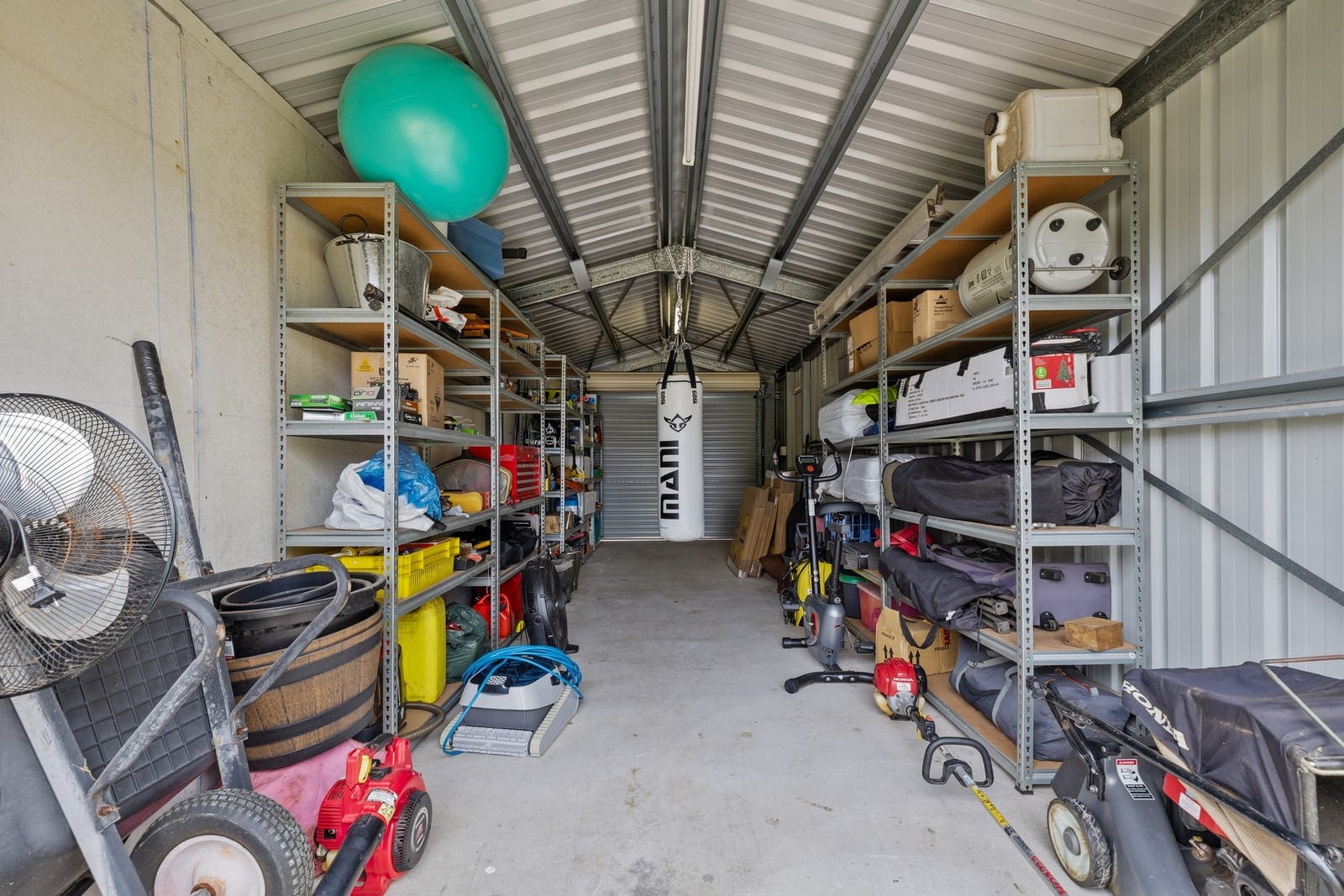 Modern Family Living in a Peaceful Pocket