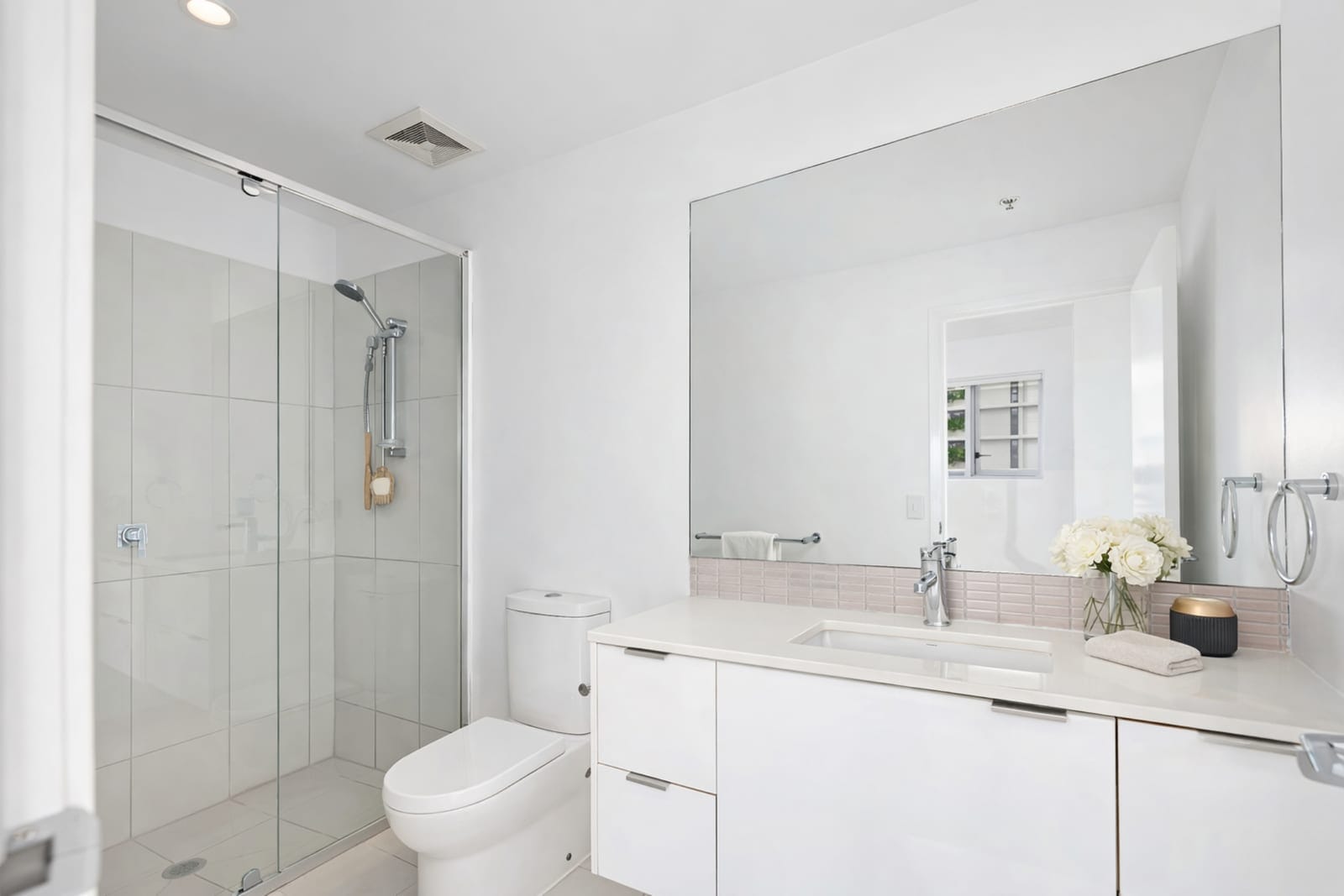 SOLD BY JAMIE VIBERT & NAJ ELSAYED
