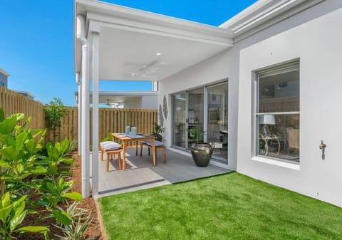 Big on Space, High on Style, Generous Four-Bedroom in Chermside