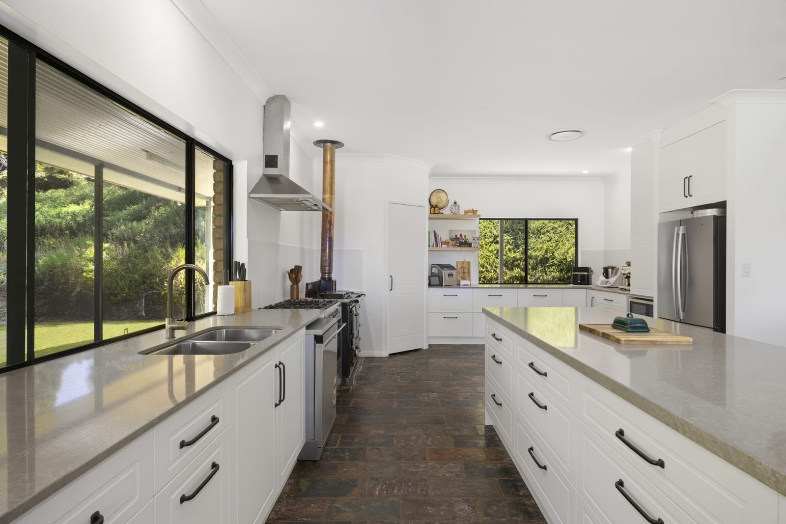 A Private Equestrian Estate With Mount Pinbarren As Your Horizon