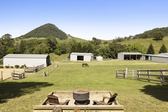 A Private Equestrian Estate With Mount Pinbarren As Your Horizon